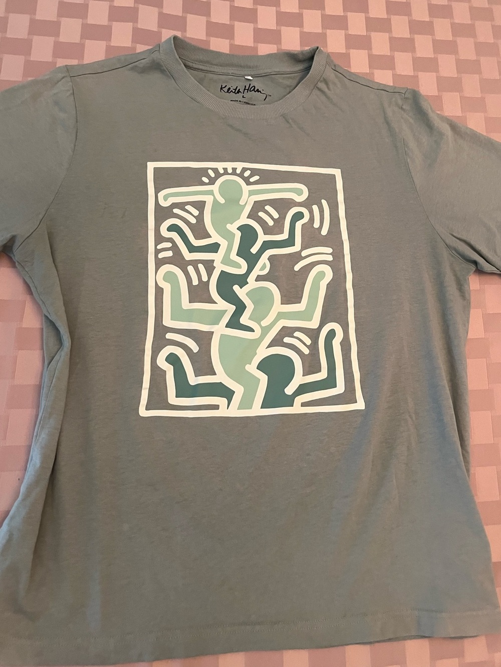 Keith Haring’s “Dancing Figures” Men’s Sage Green T-Shirt L